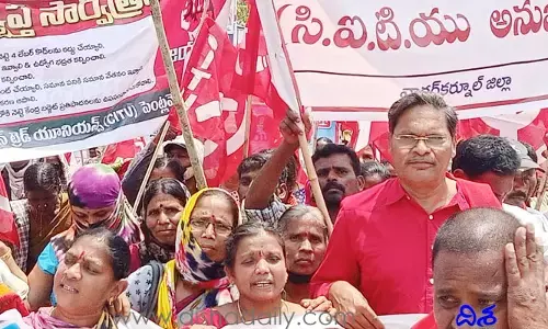 ప్రధాని మోడీపై సంచలన కామెంట్స్ చేసిన.. సీఐటీయూ జాతీయ ఉపాధ్యక్షులు వీరయ్య