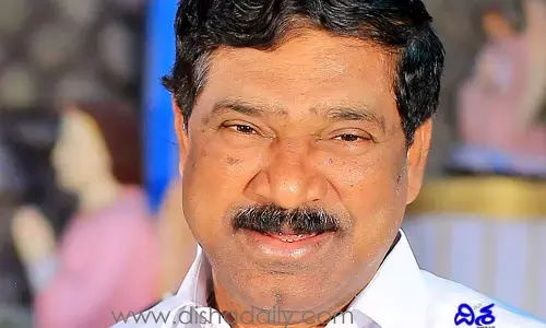 టీఆర్ఎస్ ఎమ్మెల్యే తమ్ముడికి దళితబంధు.. నెట్టింట్లో వైరల్‌గా రూ.100 వ్యవహారం