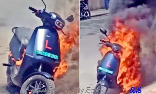 ఎలక్ట్రిక్ బైక్స్ సురక్షితమేనా..?  వరుస ఘటనలపై కేంద్రం సీరియస్..