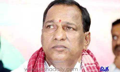 TRS మంత్రి మల్లారెడ్డికి సొంత పార్టీ నేతల ఝలక్!