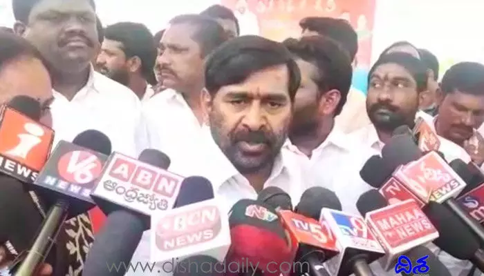 తెలంగాణపై కుట్ర జరుగుతోంది: కేంద్రంపై మంత్రి జగదీష్ రెడ్డి ఫైర్.. తెలంగాణపై కుట్ర జరుగుతోంది: కేంద్రంపై మంత్రి జగదీష్ రెడ్డి ఫైర్..