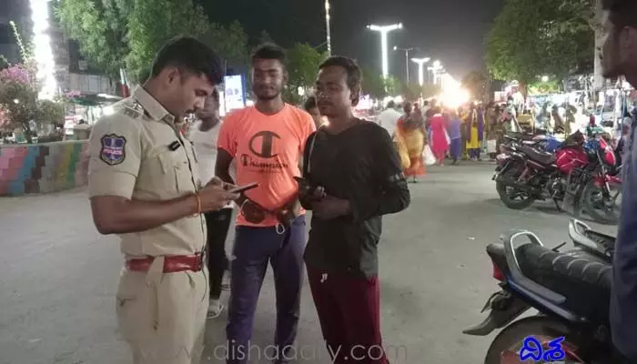 డ్రంక్ అండ్ డ్రైవ్ చేస్తే కేసులు నమోదు చేస్తాం: పోలీస్ డ్రంక్ అండ్ డ్రైవ్ చేస్తే కేసులు నమోదు చేస్తాం: పోలీస్