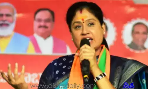 వారిని విస్మరిస్తే నిన్ను కాలగర్భంలో కలిపేస్తారు: విజయశాంతి