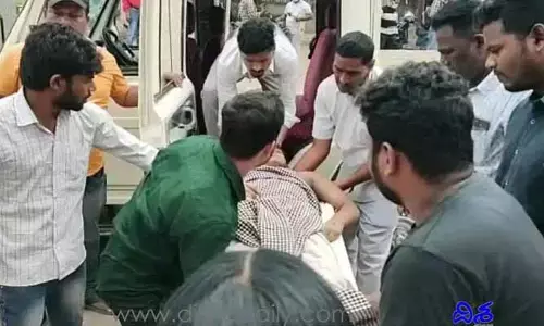 ఫార్మసీ విద్యార్థి అనుమానాస్పద మృతి! గోప్యంగా ఉంచిన కళాశాల యాజ‌మాన్యం