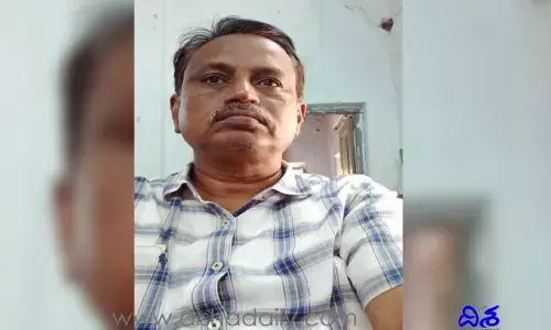 ఒక్కరే కానీ..!! 8 పోస్టులు..!!