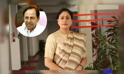 సీఎం కేసీఆర్‌పై విజయశాంతి సంచలన వ్యాఖ్యలు