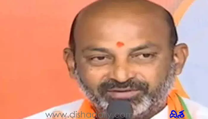 ప్రాణహిత పుష్కరాలపై చిన్నచూపు: బీజేపీ రాష్ట్ర అధ్యక్షుడు బండి సంజయ్ ప్రాణహిత పుష్కరాలపై చిన్నచూపు: బీజేపీ రాష్ట్ర అధ్యక్షుడు బండి సంజయ్
