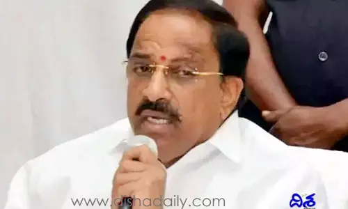 మనల్ని ఇబ్బంది పెడుతున్నారని తొందరపడొద్దు.. తుమ్మల సంచలన వ్యాఖ్యలు