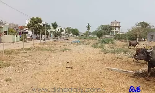 అధికార పార్టీ నాయకుల పెత్తనం.. ప్రజలను బెదిరింపు