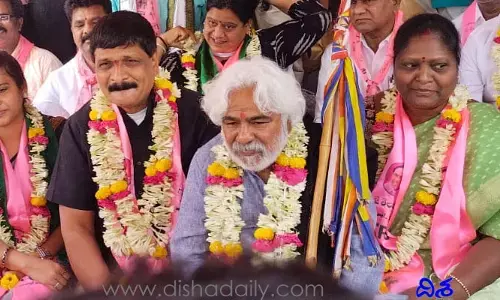 రైతులకు మద్దతుగా వచ్చా.. టీఆర్‌ఎస్ దీక్షలో గద్దర్