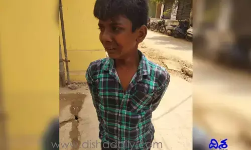 రేగొండలో సినీ ఫక్కీలో బాలుడి కిడ్నాప్..