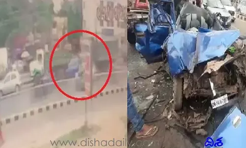 రెండు ట్రక్కుల మధ్య కారు నుజ్జునుజ్జు