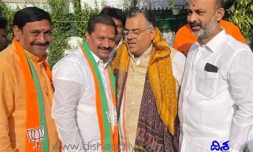టీఆర్‌ఎస్‌కు షాక్.. బీజేపీలోకి మాజీ ఎమ్మెల్యే
