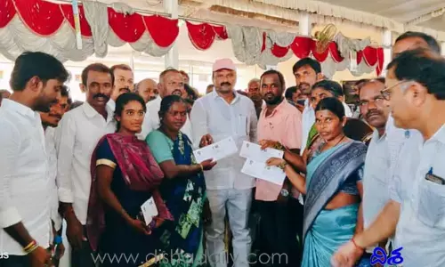 ఆడబిడ్డ పెళ్ళికి మేనమామగా సీఎం కేసీఆర్: ఎమ్మెల్యే వెంకటేశ్వర్ రెడ్డి