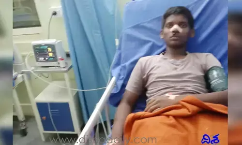 చావు బతుకుల్లో కొడుకు.. ఆర్థిక సాయం కోసం తల్లిదండ్రుల ఎదురు చూపులు