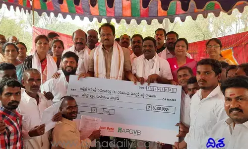 దళిత బంధు కావాలా.. రాజ్యాధికారం కావాలా..? ఎమ్మెల్యే లక్ష్మారెడ్డి