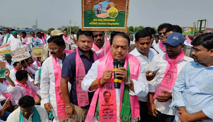 ధాన్యం కొనేదాకా కొట్లాడుతాం : మంత్రి ఇంద్రకరణ్ రెడ్డి ధాన్యం కొనేదాకా కొట్లాడుతాం : మంత్రి ఇంద్రకరణ్ రెడ్డి