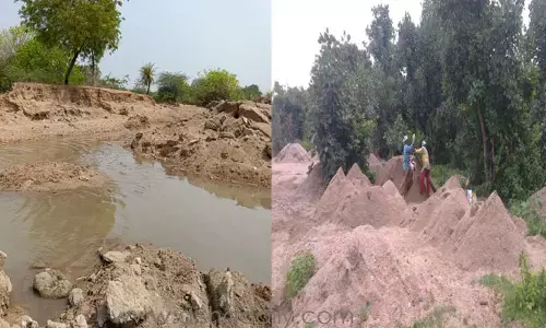 కోరుట్లలో అధికార బలంతో అక్రమ ఇసుక దందా.. రహస్య ప్రాంతాల్లో ఇసుక డంపులు