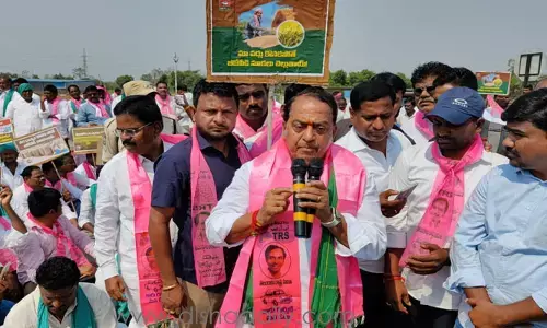 ధాన్యం కొనేదాకా కొట్లాడుతాం : మంత్రి ఇంద్ర‌క‌ర‌ణ్ రెడ్డి