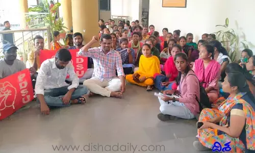 తెలంగాణ యూనివర్సిటీ క్యాంటిన్ టిఫిన్‌లో కప్ప.. విద్యార్థుల ఆందోళన