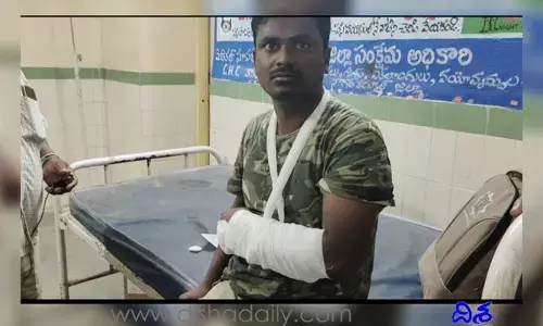 ఫారెస్ట్ అధికారులపై దాడి.. తీవ్ర గాయాలతో..