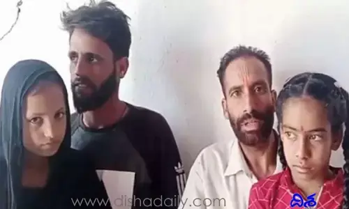 నుదుట బొట్టుంద‌ని విద్యార్థిని బ‌య‌ట‌కు పంపిన కాశ్మీరీ టీచ‌ర్! (వీడియో)