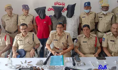 జనశక్తి కేంద్ర కమిటీ సభ్యుల అరెస్ట్.. వారి వద్ద ఏమున్నాయంటే..?