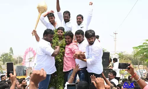 Telangana News: టీఆర్ఎస్‌లో ఫుల్ జోష్‌.. క‌నీవినీ ఎరుగని రీతిలో వేడుక‌లు