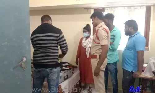 కొడుకు కోసం వెళ్తే ఇక్కడ వాళ్ళు ఇల్లు గుల్ల చేశారు..