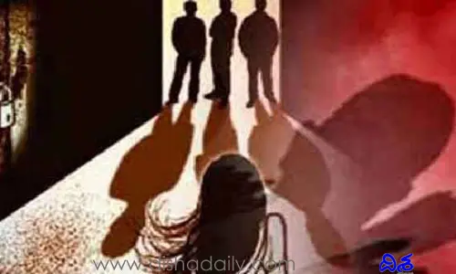 ప్రియురాలిని ఫ్రెండ్ ఇంటికి తీసుకెళ్లిన ప్రియుడు.. వారం రోజులు గ్యాంగ్ రేప్
