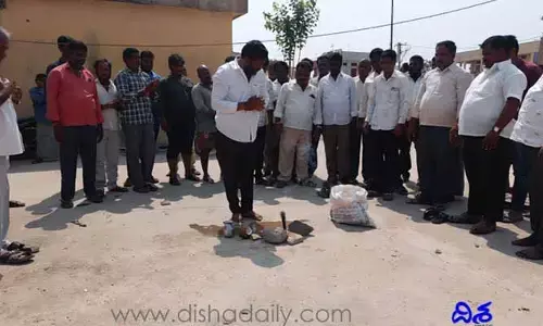 గ్రామాభివృద్ధికి పెద్దపీట..  అన్ని కులాల అభివృద్ధికి కృషిచేస్తాం: చిట్కుల్ సర్పంచ్