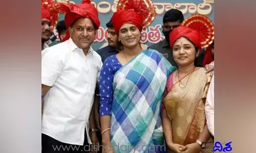 తెలంగాణలో ప్రతి కుటుంబంపై రూ.4లక్షల భారం: షర్మిల