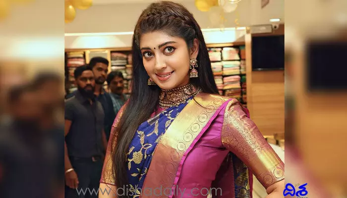 Pranitha Subhash: తల్లి కాబోతున్న స్టార్ హీరోయిన్.. వైరల్గా మారిన పోస్ట్ Pranitha Subhash: తల్లి కాబోతున్న స్టార్ హీరోయిన్.. వైరల్గా మారిన పోస్ట్
