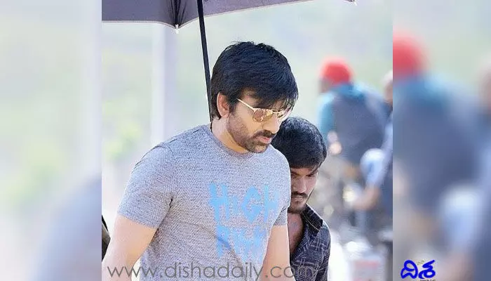 Ravi Teja: మెదక్లో రవితేజ సినిమా షూటింగ్.. అభిమానులకు నిరాశ Ravi Teja: మెదక్లో రవితేజ సినిమా షూటింగ్.. అభిమానులకు నిరాశ
