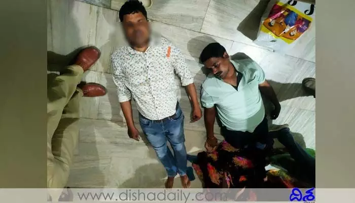 నల్లగొండలో దారుణం.. ఒకేసారి ఆత్మహత్య చేసుకున్న అన్నదమ్ములు నల్లగొండలో దారుణం.. ఒకేసారి ఆత్మహత్య చేసుకున్న అన్నదమ్ములు