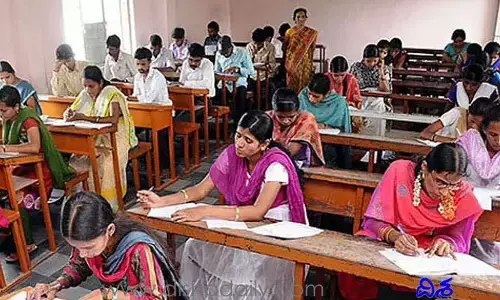 Telangana News: టెట్​ టెన్షన్..​ ఎగ్జామ్​సెంటర్లు క్లోజ్..ఆందోళనలో అభ్యర్థులు​