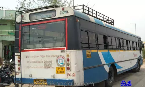 RTC డ్రైవర్‌‌పై టీచర్ దాడి.. రోజు అలా చేస్తున్నాడంటూ ఫిర్యాదు