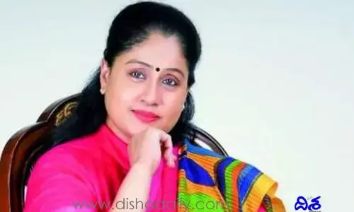 Vijayashanti: కేసీఆర్‌ పంటి చికిత్సకు ఖర్చు తగ్గే మార్గం చెప్పిన విజయశాంతి