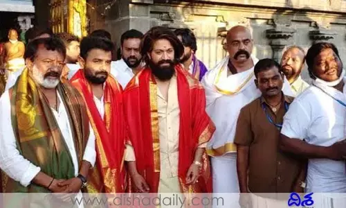 విశాఖలో కేజీఎఫ్ చిత్ర యూనిట్ సందడి..
