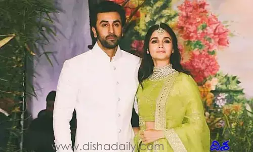 ఆలియా, రణబీర్ పెళ్లి.. అతిథుల సెల్ ఫోన్స్ లాగేసుకుంటున్న వీడియో వైరల్