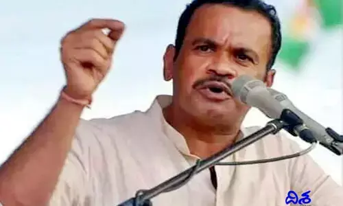 Komatireddy Venkat Reddy: చంద్రబాబుకు పట్టిన గతే కేసీఆర్‌కూ పడుతుంది.. కాంగ్రెస్ స్టార్ క్యాపెయినర్