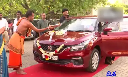 గుడ్ న్యూస్.. ఆ ఉద్యోగులకు కార్లు ఫ్రీ
