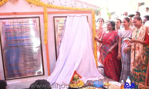 గిరిజనులకు సేవ చేయడం అదృష్టం.. మళ్లీ మీ గ్రామానికి వస్తా..