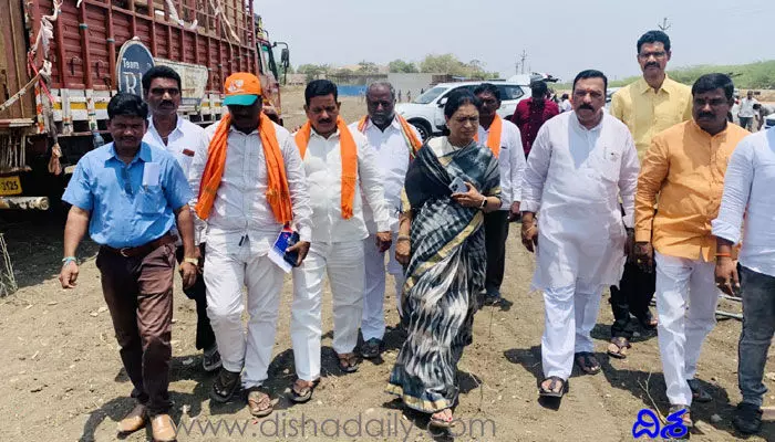 DK Aruna: నీ నియంతృత్వ పోకడలతో జనం విసుగు చెందారు: డీకే అరుణ DK Aruna: నీ నియంతృత్వ పోకడలతో జనం విసుగు చెందారు: డీకే అరుణ
