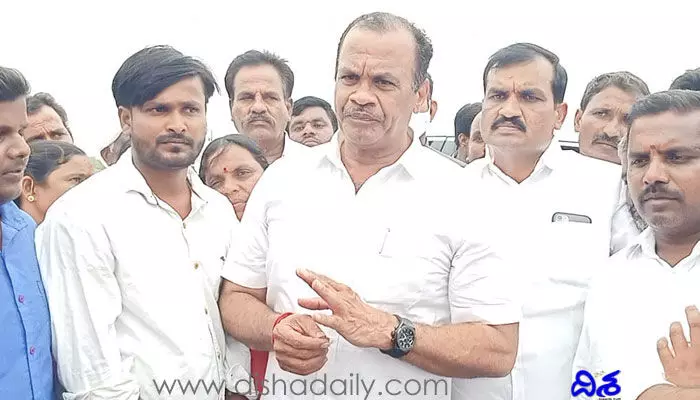 Komatireddy Venkat Reddy: తెలంగాణలో కాంగ్రెస్ను తీసుకురావడమే లక్ష్యం Komatireddy Venkat Reddy: తెలంగాణలో కాంగ్రెస్ను తీసుకురావడమే లక్ష్యం