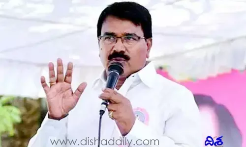 అమ్మవారి సాక్షిగా పచ్చి అబద్ధాలు.. పాదయాత్రలతో ప్రజలను మోసం చేయొద్దు