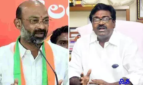 మంత్రి పువ్వాడపై కేసు నమోదు చేయాలి.. బండి సంజయ్ డిమాండ్