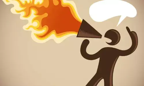 నడుస్తున్న చరిత్ర:నేతలూ.. మీ నోళ్లకు మొక్కాలే!