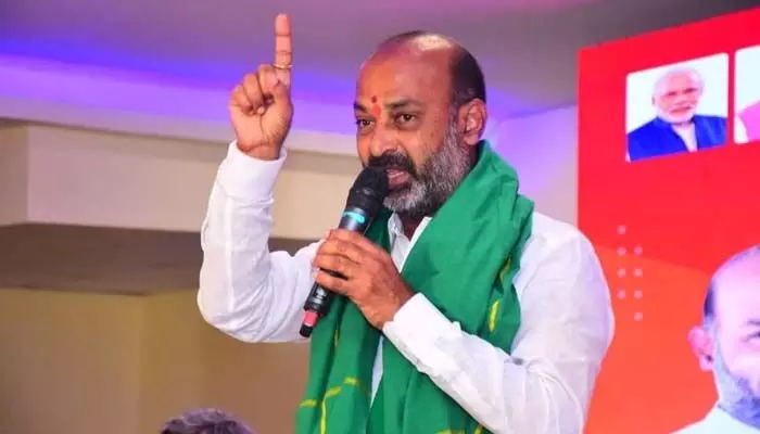 PM Modi No Need to Answer to CM KCR, Says Bandi Sanjay PM Modi No Need to Answer to CM KCR, Says Bandi Sanjay