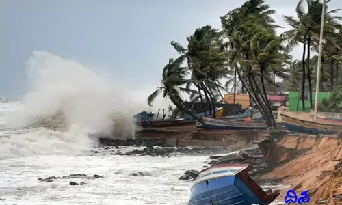 బాపట్ల తీరానికి మిచౌంగ్ తుపాను: మూడు గంటలు అలర్ట్